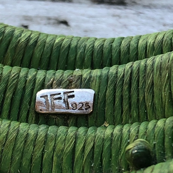 Heavy mother of pearl with green raffia and applied pieces
One of a kind
Stamped - Picture 2 of 11